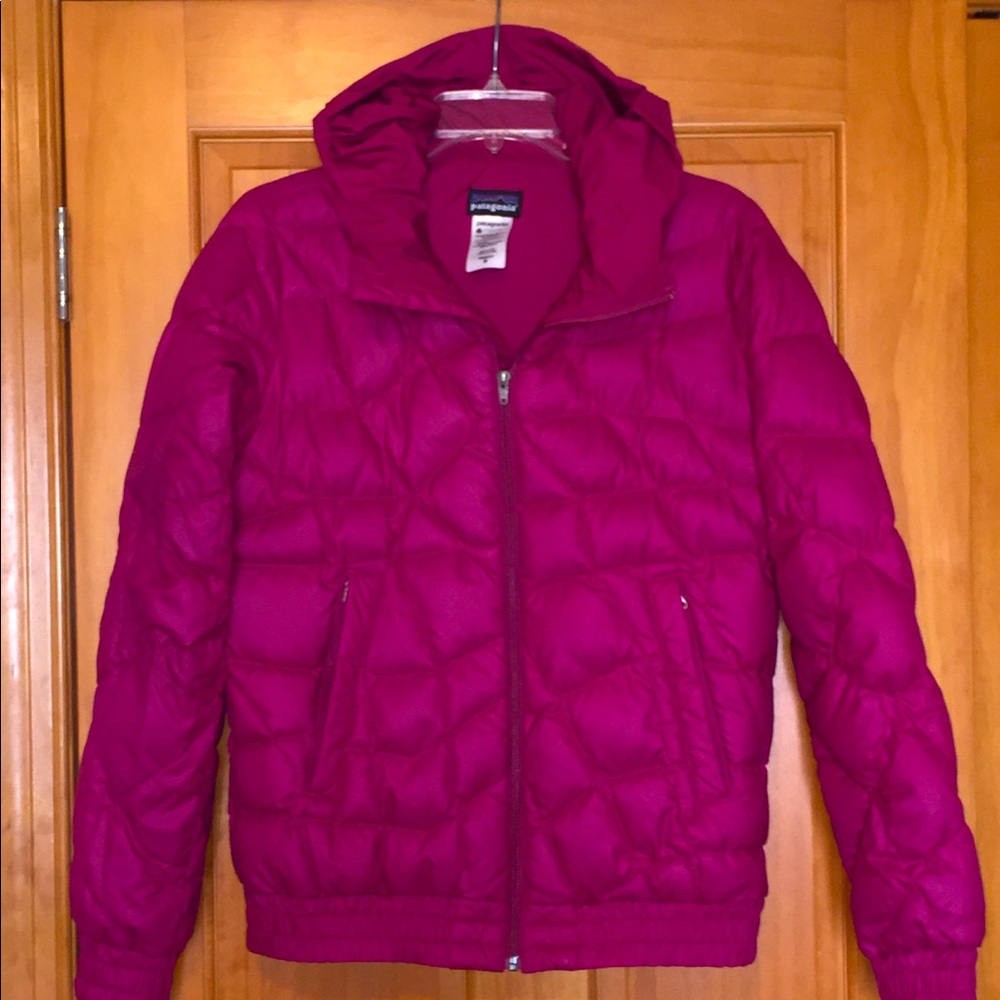 Patagonia women’s puffer, Size M